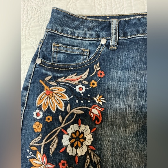 Altar’d State Embroidered Boho Denim Mini Skirt - Sz Small - Picture 8 of 14